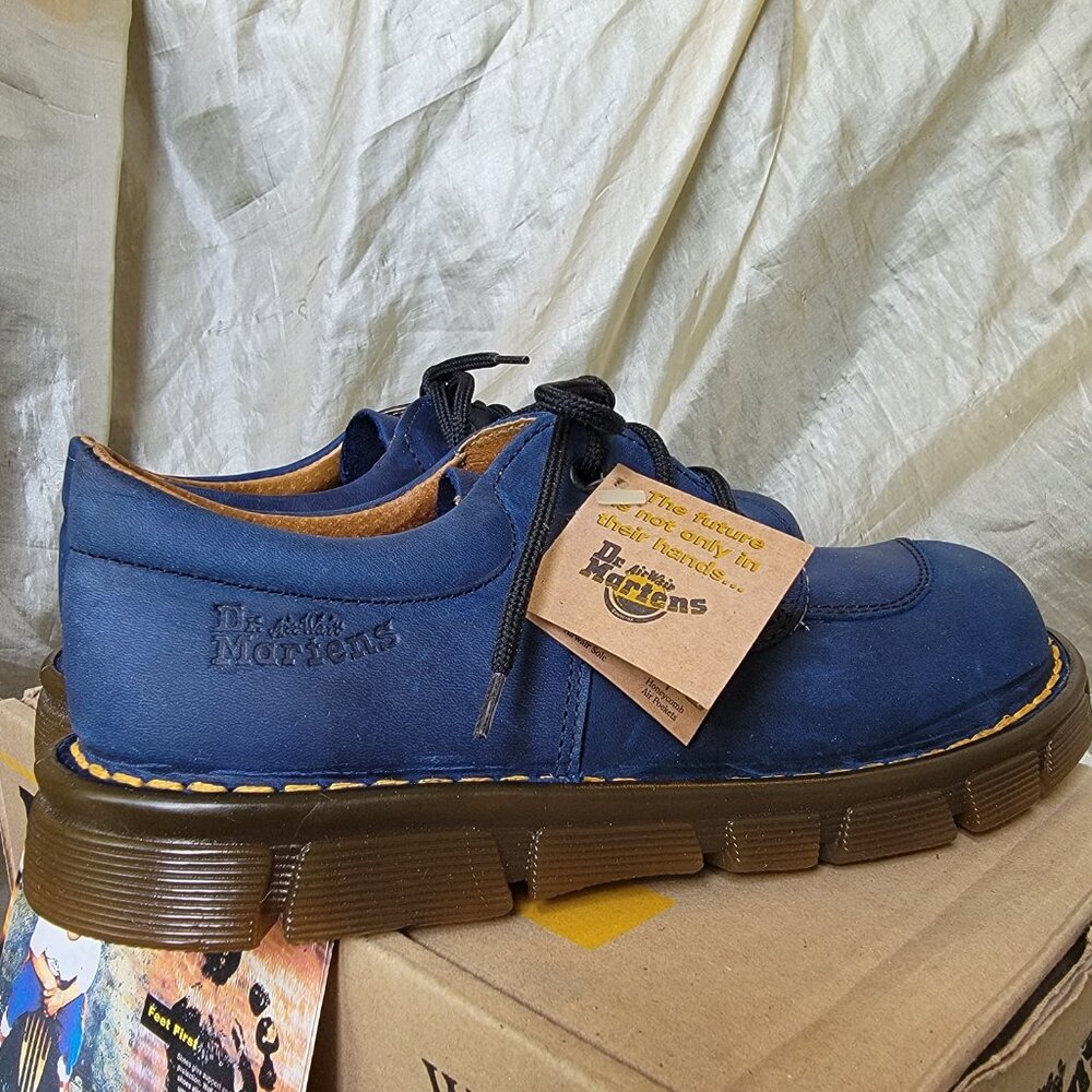 Dr.Martens 6442 Kids Leather Low Top Oxford Shoes in Navy Blue Suede Youth 4 MIE - Picture 2 of 9